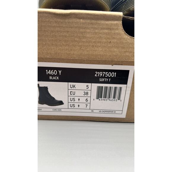 Dr. Martens Kids Black Lace-Up Boots - Picture 4 of 10